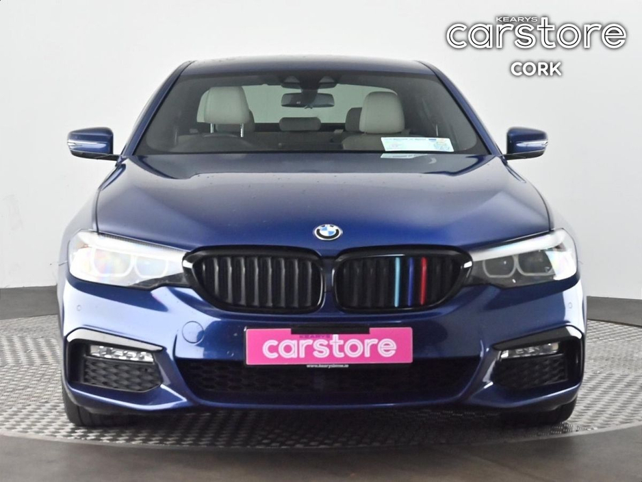 2018 BMW 5 Series - image 8