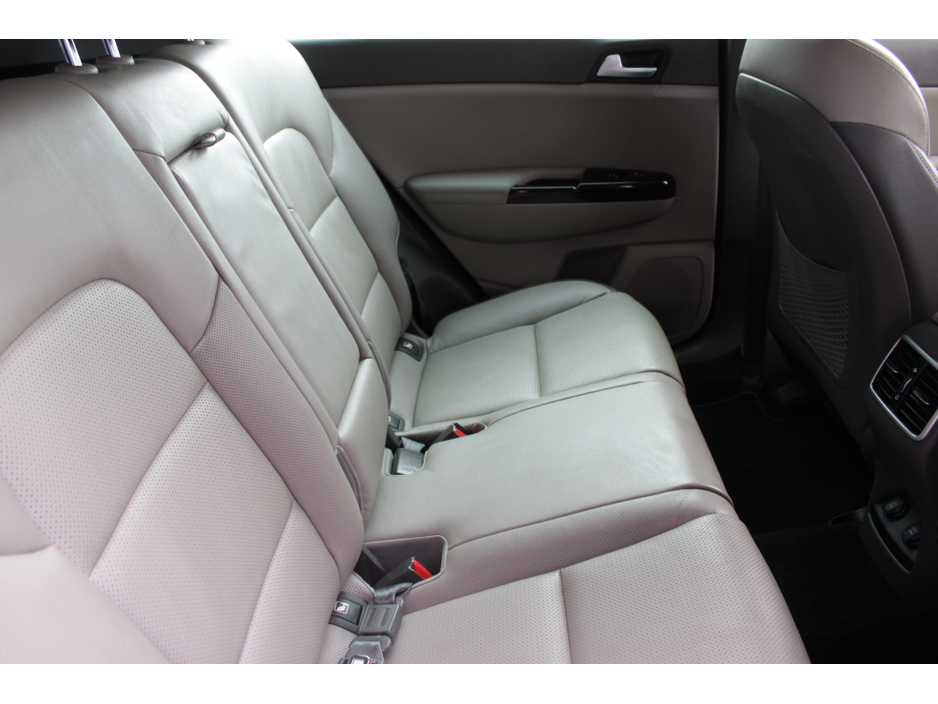 2018 Kia Sportage - image 20