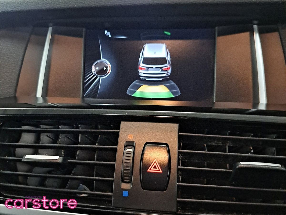 2018 BMW X3 - image 19