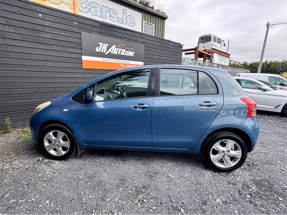 2008 Toyota Yaris - image 7