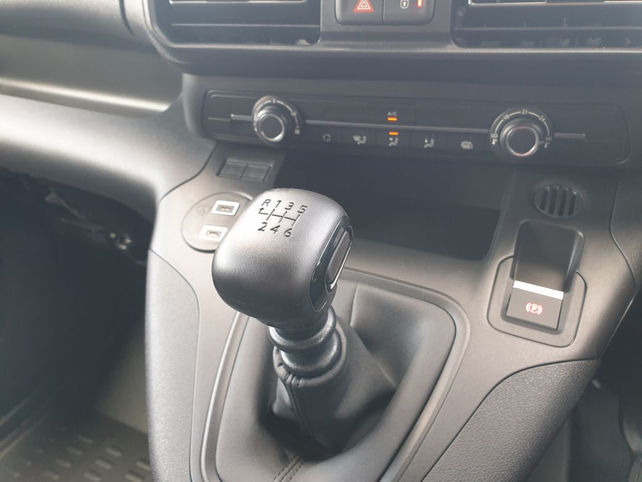 2026 Citroen Berlingo - image 17