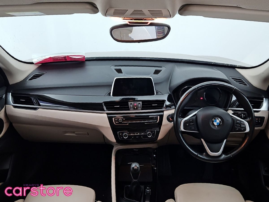 2018 BMW X1 - image 11