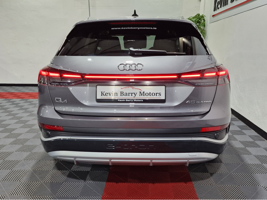 2024 Audi Q4 e-tron 45 S LINE (TECH PACK / 82KWH BATTERY) 282BHP AUTOMATIC **ONE OWNER / APPLE CARPLAY / ADAPTIVE CRUISE CONTROL / FULL LEATHER / SONOS PREMIUM SOUND / SAT NAV / REVERSE CAMERA / WIRELESS PHONE CHARGING** €43,900