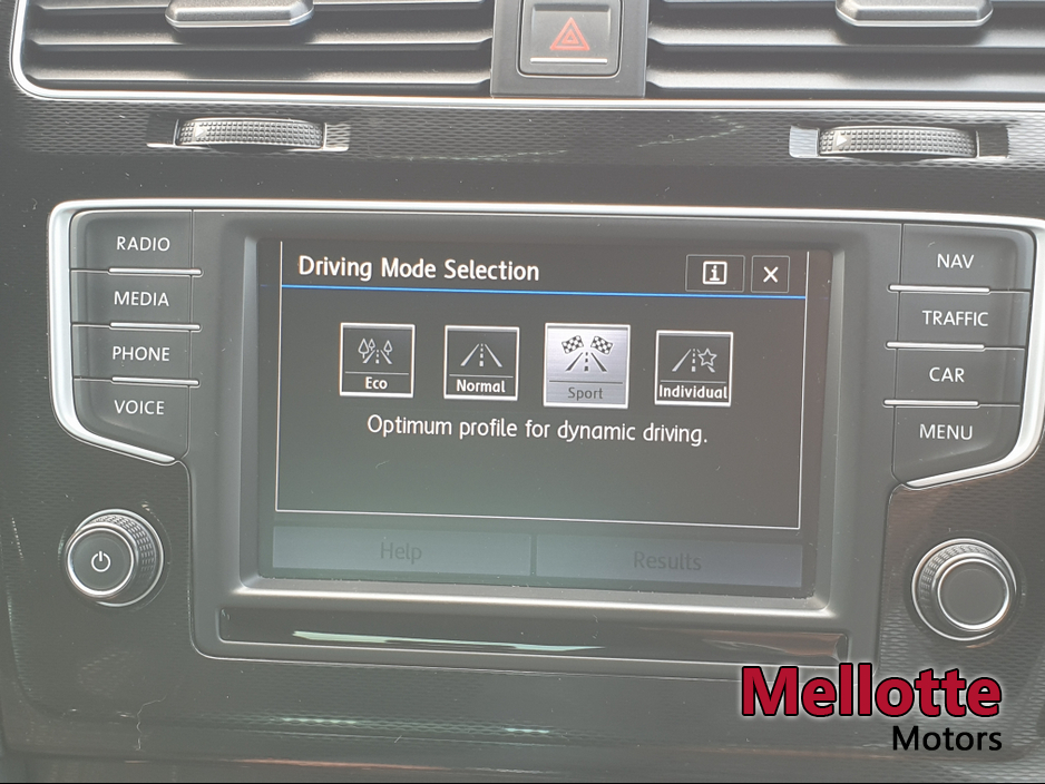 2017 Volkswagen Golf - image 16