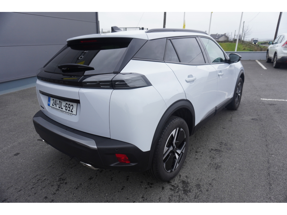 2024 Peugeot 2008 - image 9