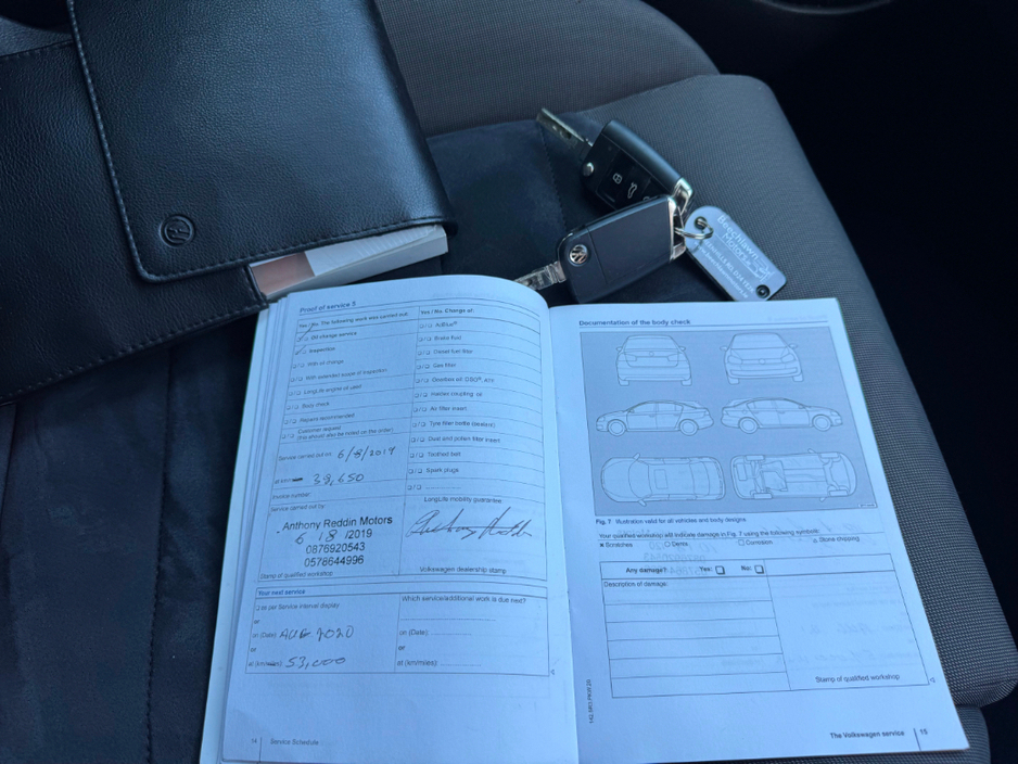 2014 Volkswagen Golf - image 32