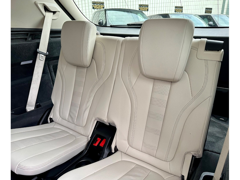 2019 BMW X5 - image 19