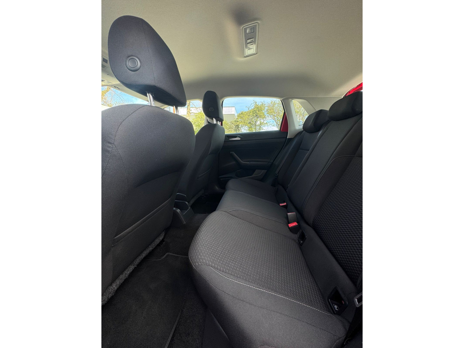 2018 Volkswagen Polo - image 23