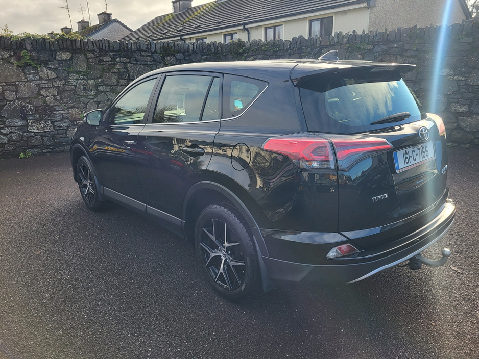 2016 Toyota Rav4 - image 7