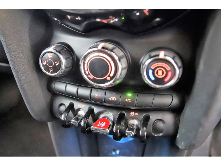 2020 MINI Hatch - image 16