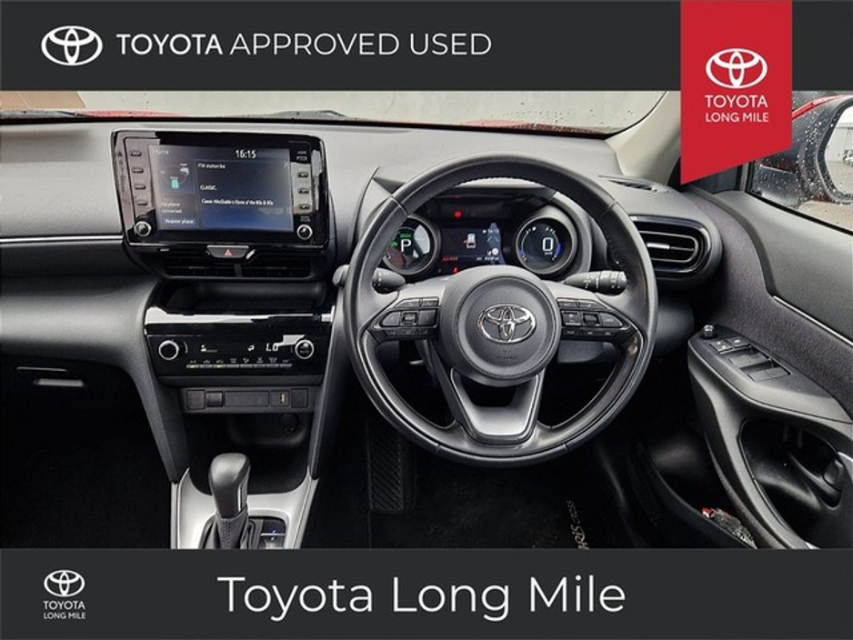 2023 Toyota Yaris Cross - image 7