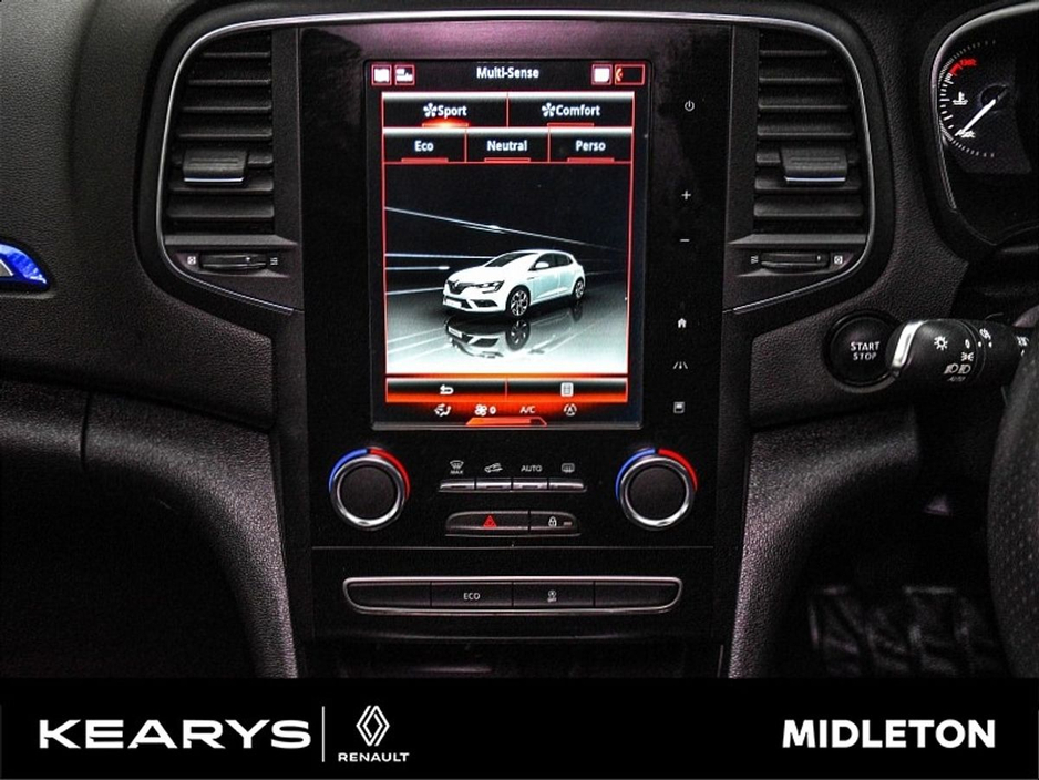 2020 Renault Megane - image 22