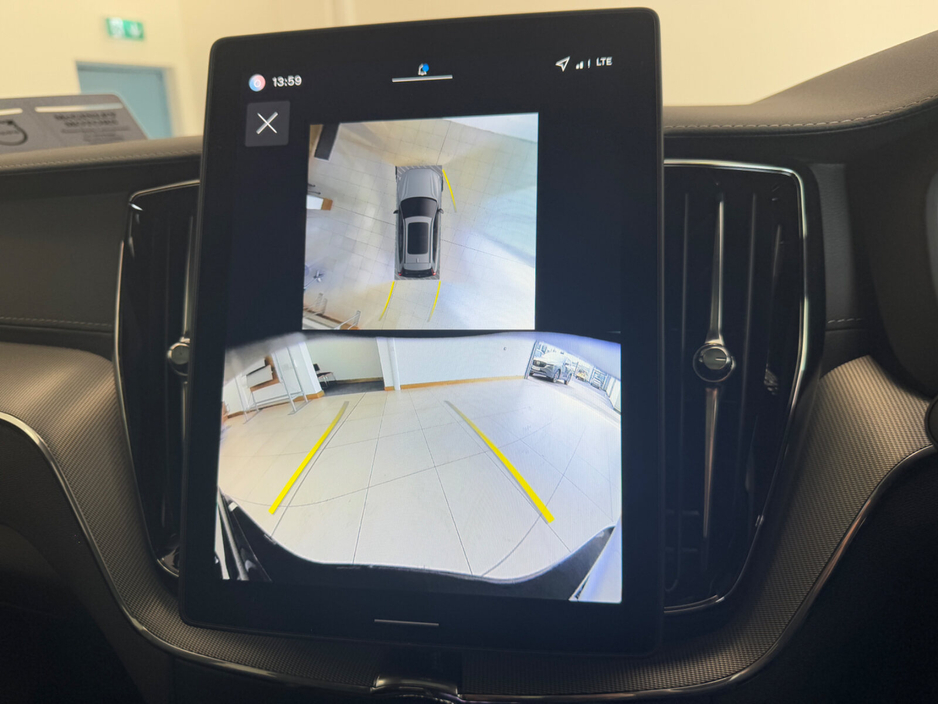 2026 Volvo XC60 - image 15