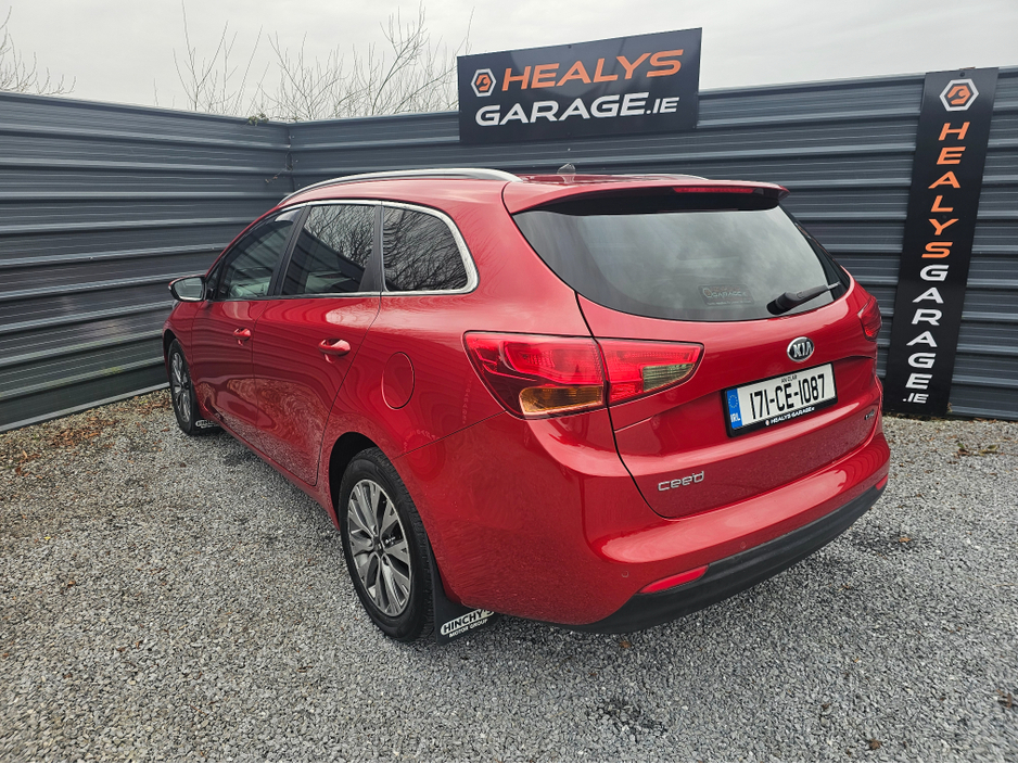 2017 Kia Ceed - image 3