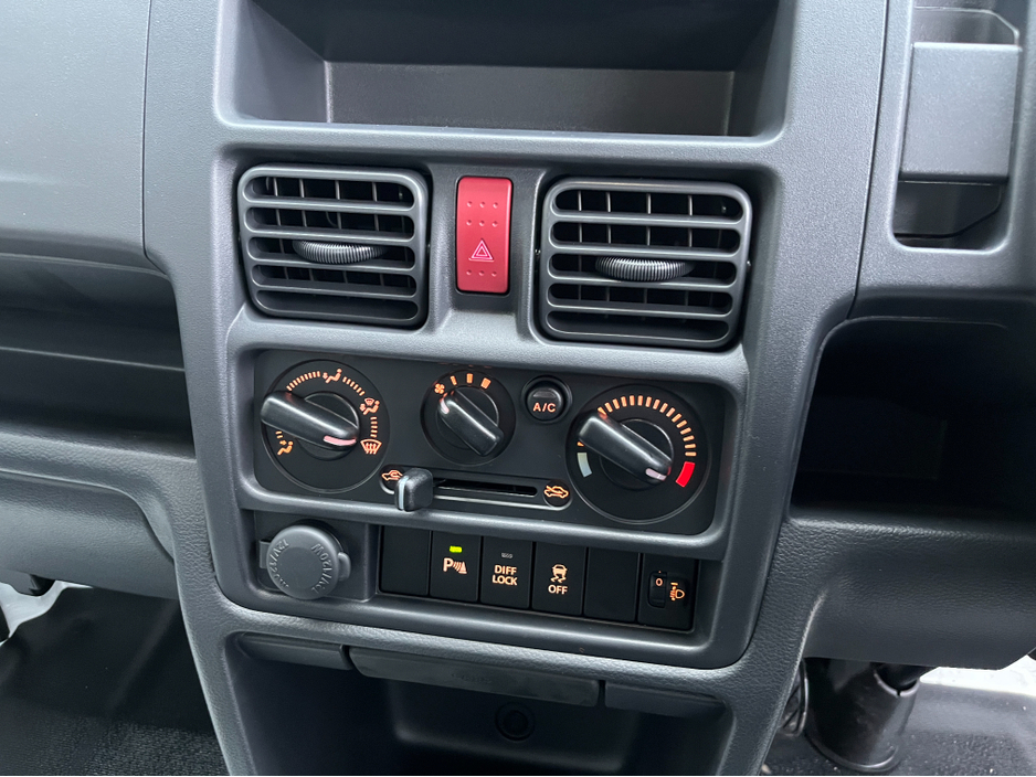 2025 Suzuki Carry Kai 4WD DUMPER 0.6 KEI TRUCK //AIRCON//DIFF LOCK//BRAND NEW DELIVERY MILES// €19,950