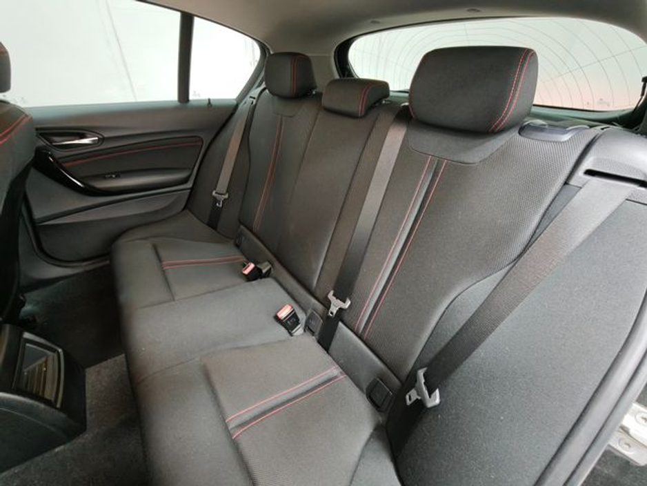 2017 BMW 1 Series - image 5