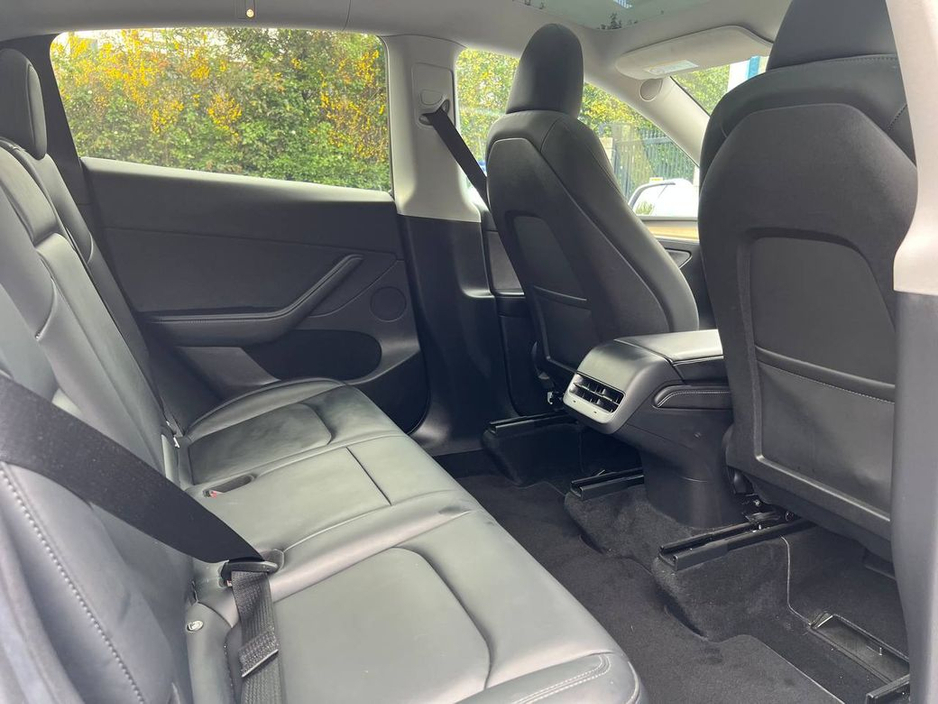 2023 Tesla Model Y - image 9