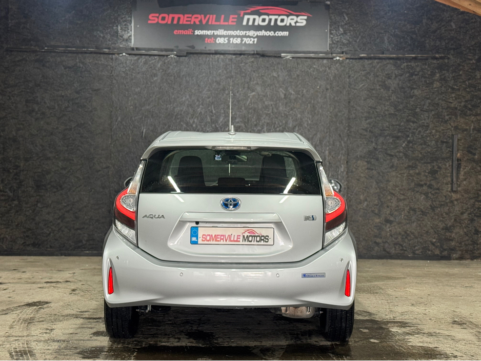 2020 Toyota Aqua - image 4