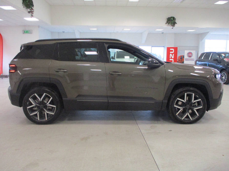 2026 Jeep Compass - image 8