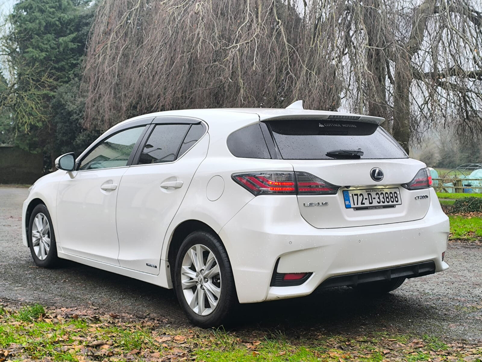 2017 Lexus CT 200 h - image 29