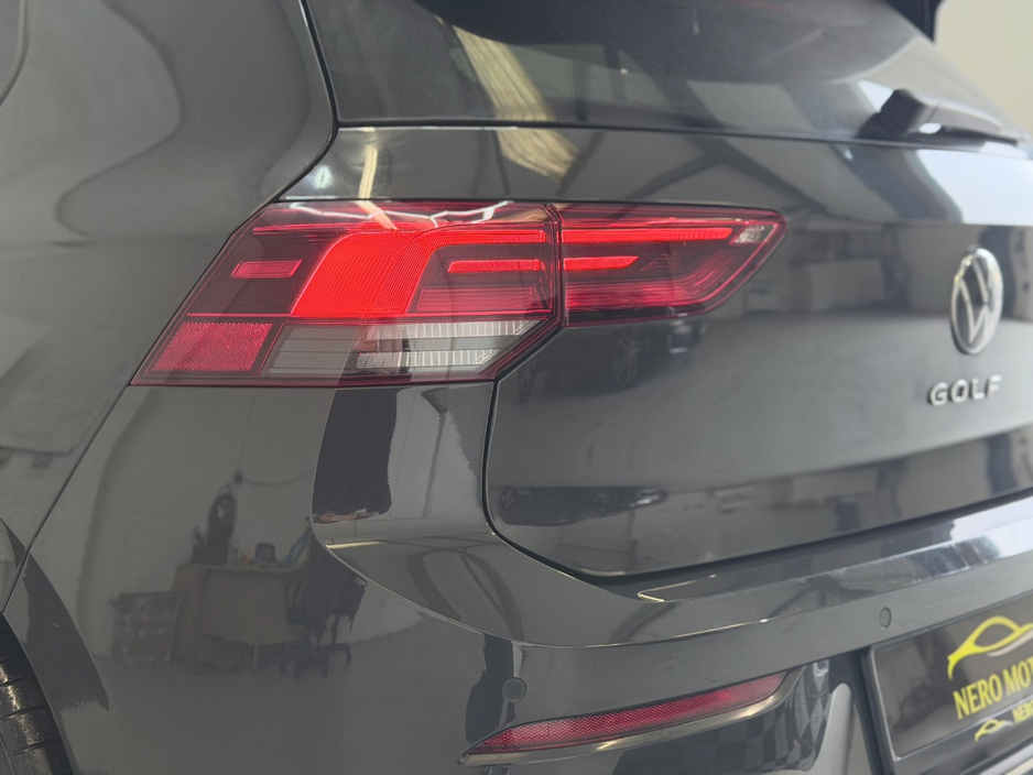 2021 Volkswagen Golf - image 7