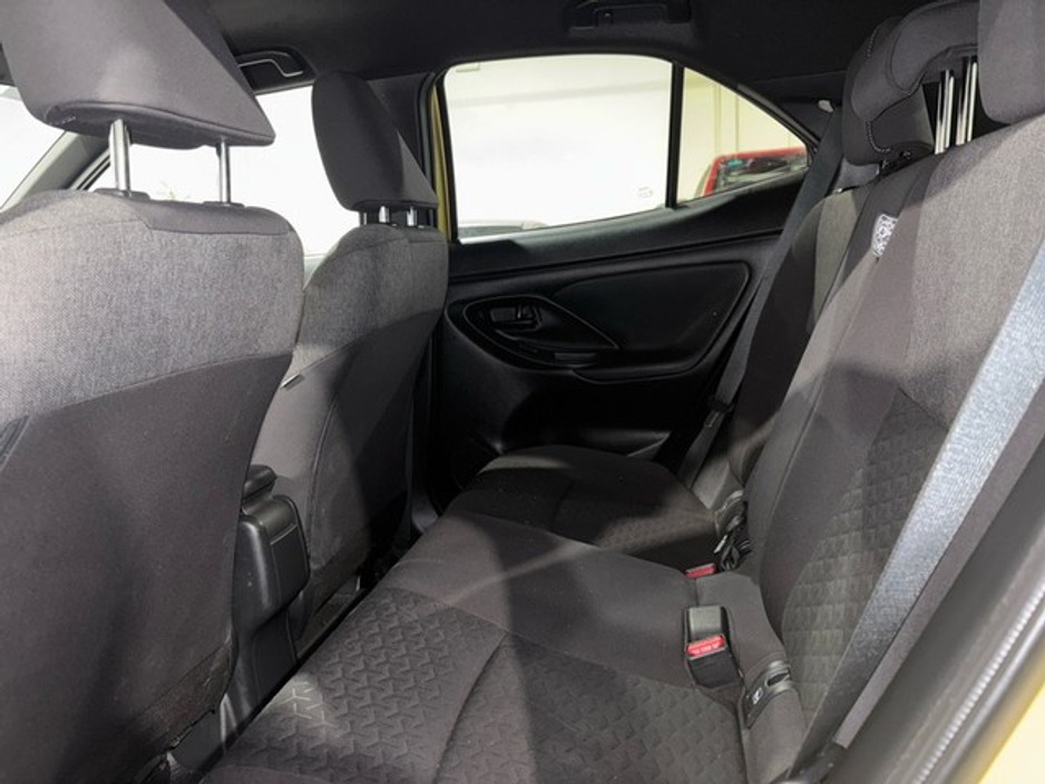 2023 Toyota Yaris Cross LUNA SPORT BI-TONE HYBRID AUTO €28,950