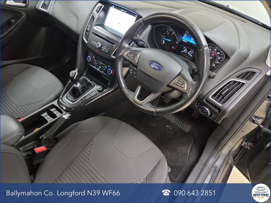 2017 Ford Focus - image 13