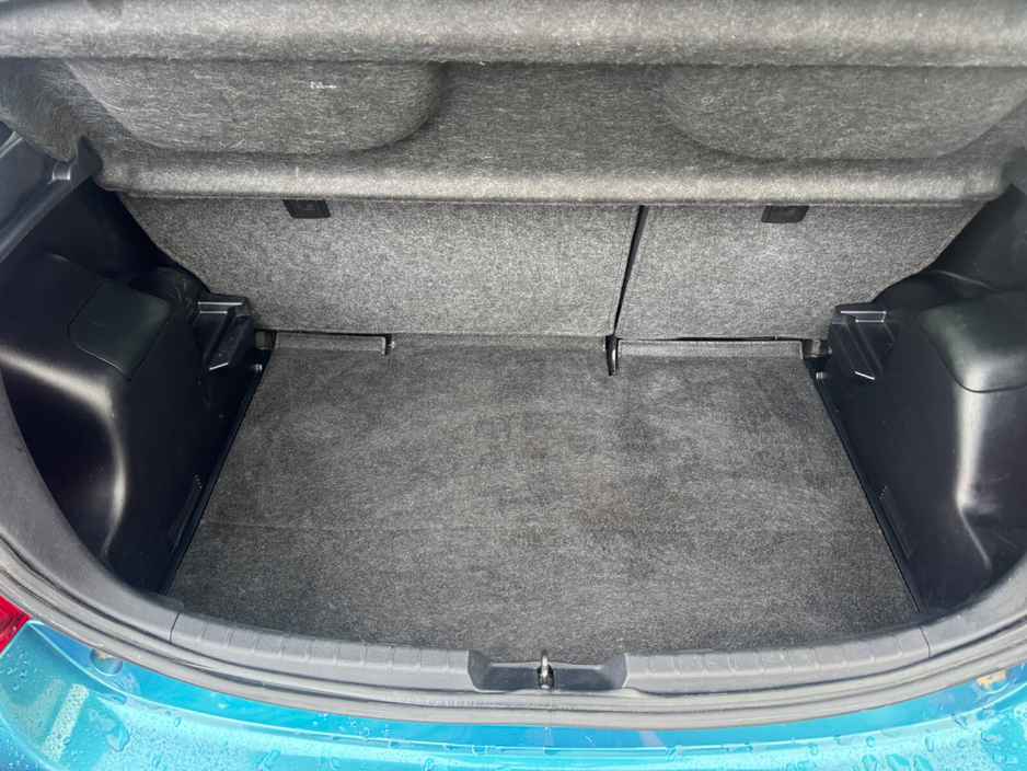 2012 Toyota Yaris 1.33 Dual VVT-i 3Dr Terra €6,195