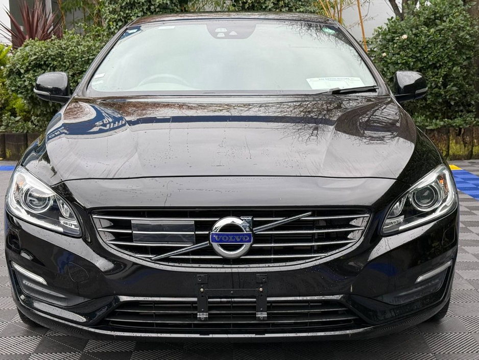 2017 Volvo V60 D4 CLASSIC 2.0 D // SERVICE HISTORY // REVERSE CAMERA // DIGITAL CLUSTER €19,900