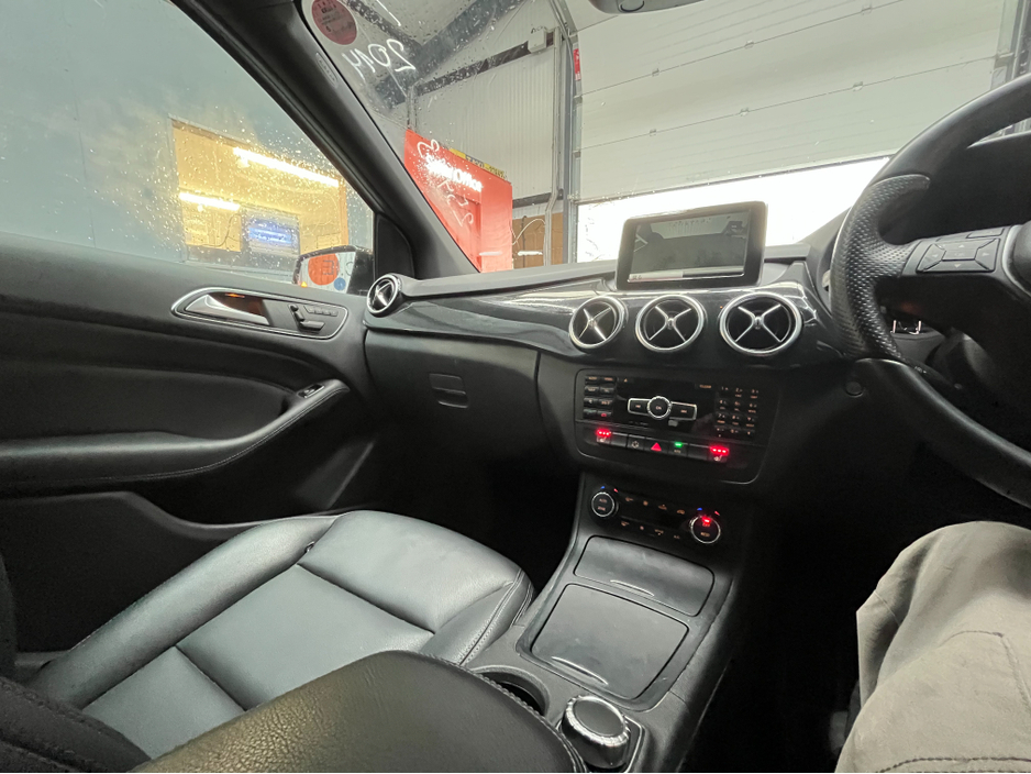 2014 Mercedes-Benz B Class - image 14