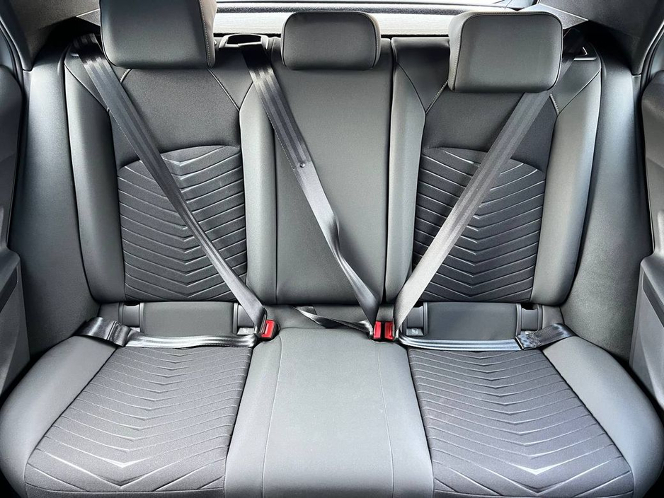 2024 Cupra Born - image 12