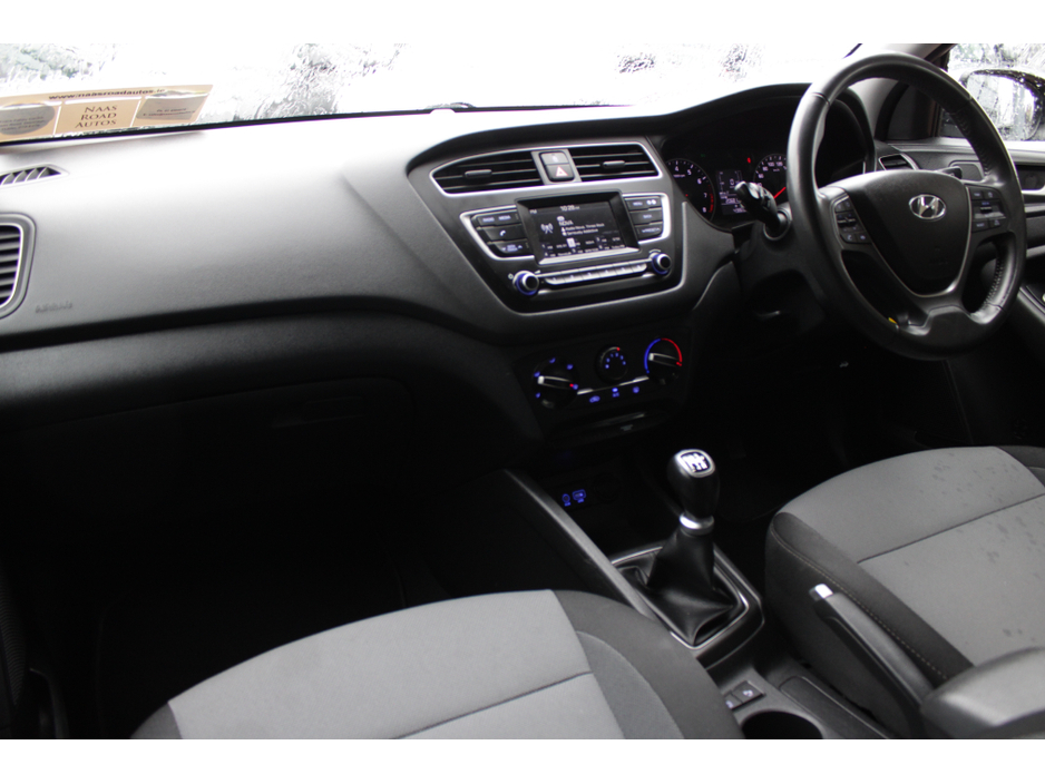 2019 Hyundai i20 1.2 ACTIVE DELUXE 5DR HATCHBACK  //  ONLY 43,869 KM //  STUNNING CAR FINISHED IN SILVER // BUY WITH CONFIDENCE AA AND SIMI APPROVED DEALER 2026 // FINANCE ARRANGED // ALL TRADE €14,950