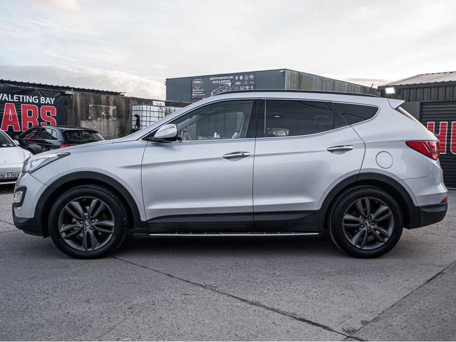 2014 Hyundai Santa Fe - image 15