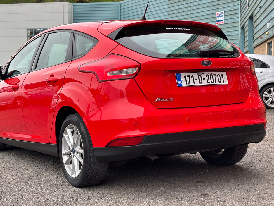 2017 Ford Focus - image 14