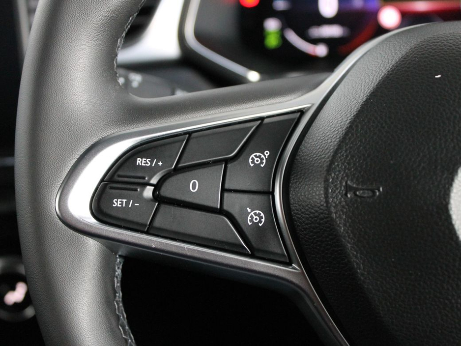 2021 Renault Captur E-tech P S Edition E-tech Plug-in Hybri €19,499