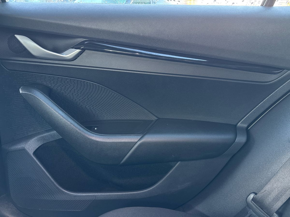 2024 Skoda Octavia - image 11