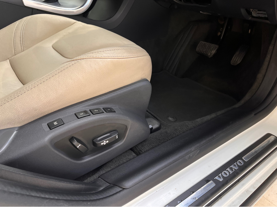 2016 Volvo S60 - image 34