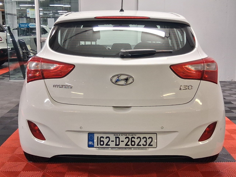 2016 Hyundai i30 - image 5