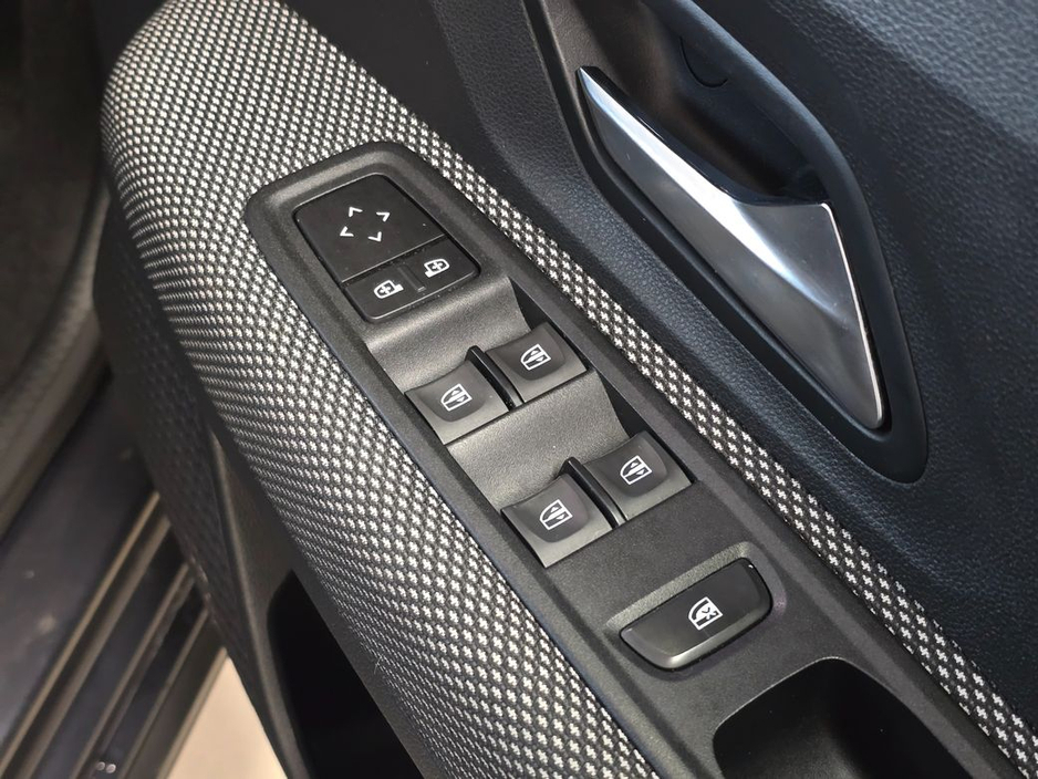 2022 Dacia Jogger - image 16