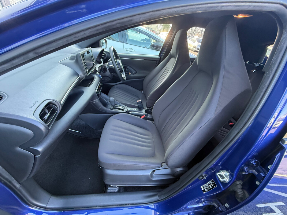 2021 Toyota Yaris - image 23