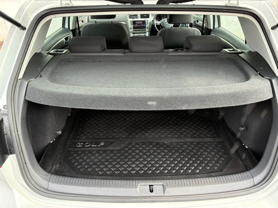 2015 Volkswagen Golf - image 12