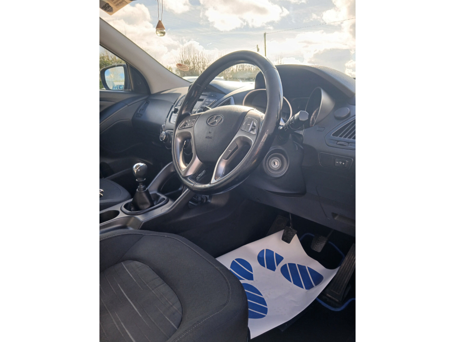 2014 Hyundai ix35 - image 11