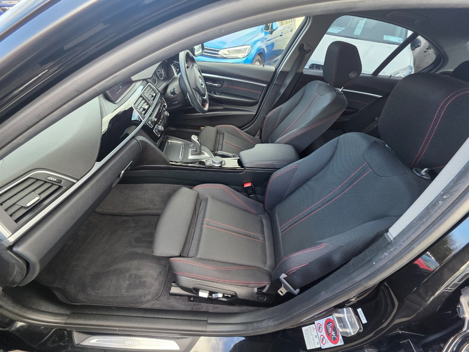 2017 BMW 3 Series - image 11