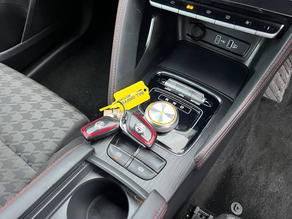 2023 MG ZS EV // LOW MILEAGE // APPLE CARPLAY/ANDROID AUTO // 360 PARKING CAMERAS // DIGITAL CLUSTER €20,900