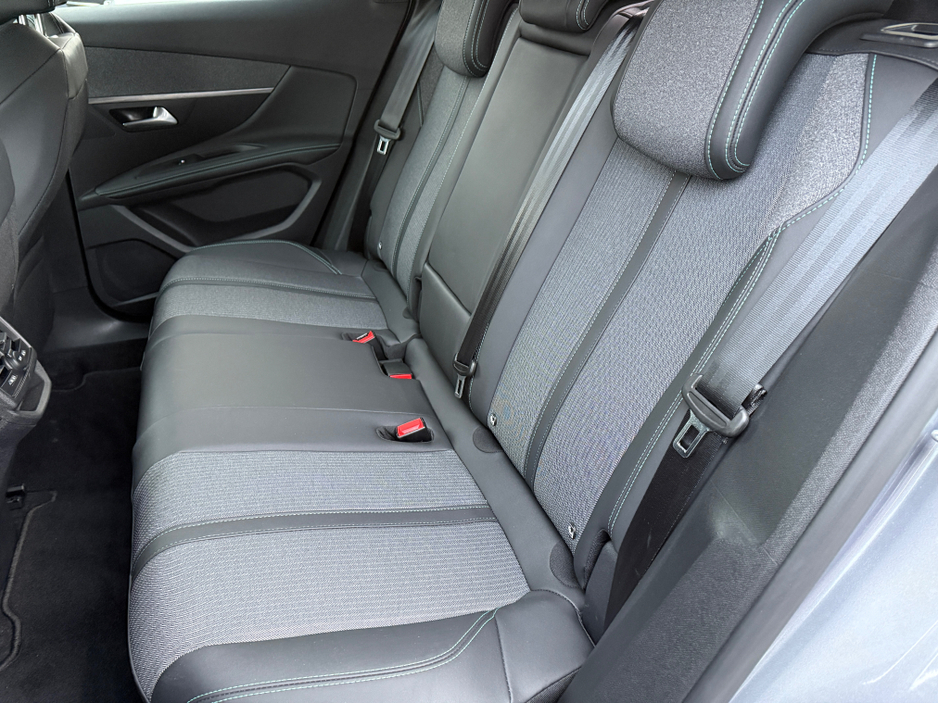 2024 Peugeot 3008 - image 10