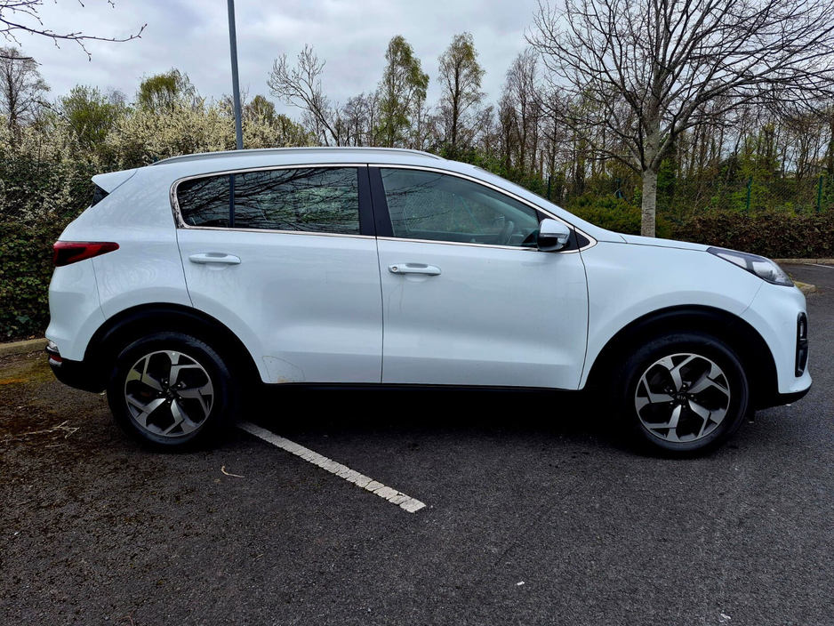 2019 Kia Sportage - image 3