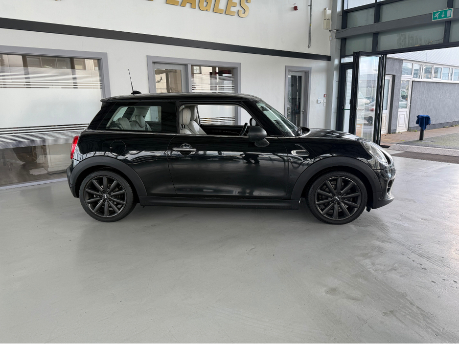 2015 MINI Hatch 1.5 3DR COOPER €9,950