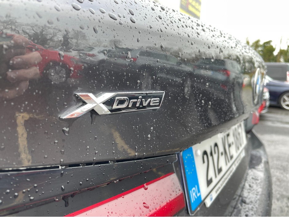 2021 BMW 5 Series - image 22