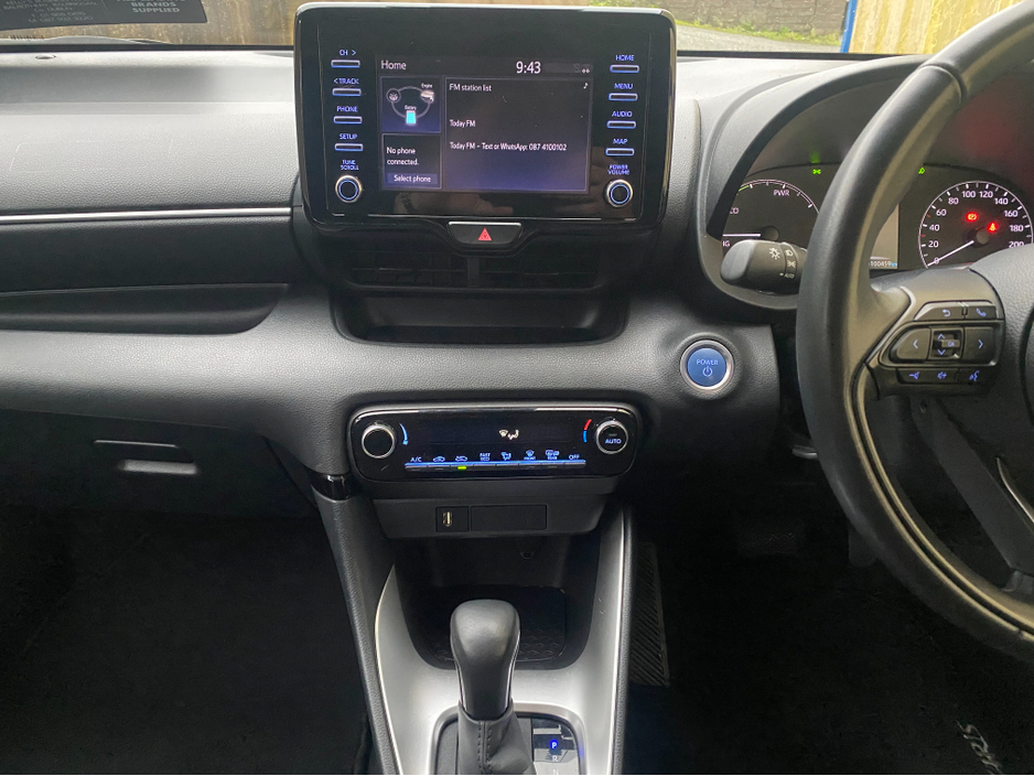 2023 Toyota Yaris 1.5 HYBRID LUNA  AUTO €18,999