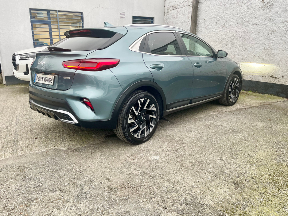 2023 Kia XCeed - image 18